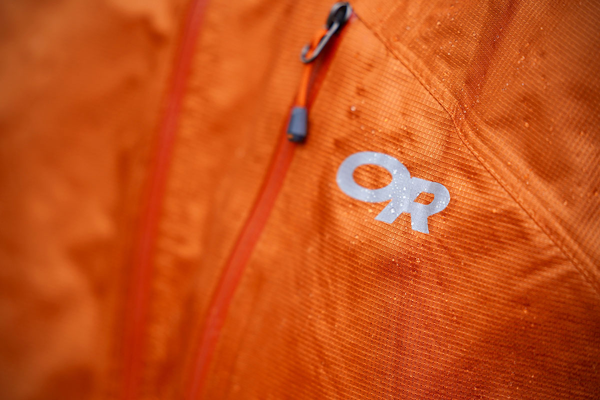 Outdoor Research Helium rain jacket (chest logo)